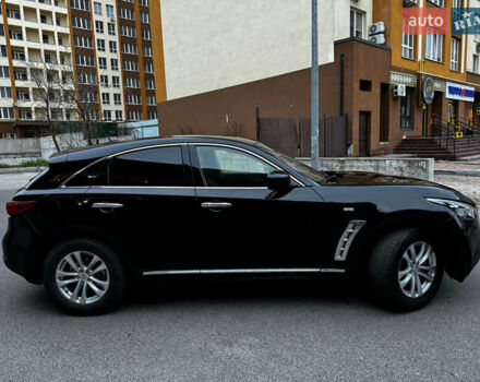Черный Инфинити QX70, объемом двигателя 3.7 л и пробегом 230 тыс. км за 16500 $, фото 5 на Automoto.ua