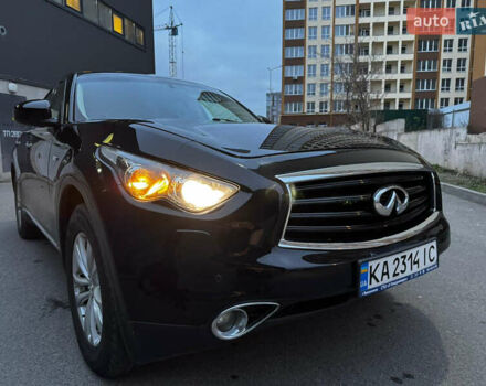 Черный Инфинити QX70, объемом двигателя 3.7 л и пробегом 230 тыс. км за 16500 $, фото 16 на Automoto.ua