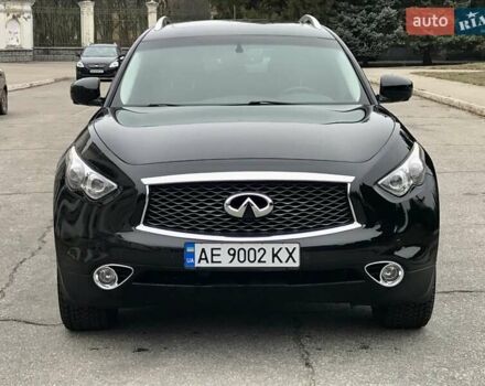 Черный Инфинити QX70, объемом двигателя 3.7 л и пробегом 138 тыс. км за 15900 $, фото 1 на Automoto.ua