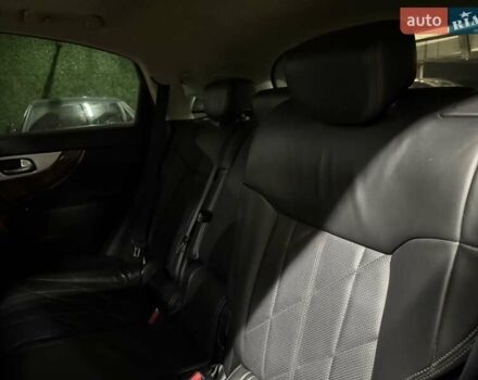 Черный Инфинити QX70, объемом двигателя 3.7 л и пробегом 151 тыс. км за 19700 $, фото 49 на Automoto.ua