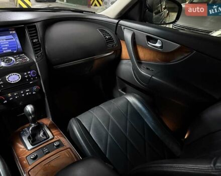 Черный Инфинити QX70, объемом двигателя 3.7 л и пробегом 151 тыс. км за 19700 $, фото 37 на Automoto.ua