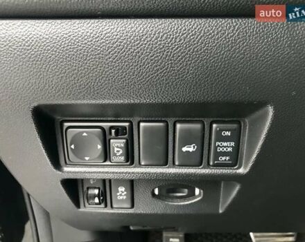 Черный Инфинити QX70, объемом двигателя 3.7 л и пробегом 138 тыс. км за 15900 $, фото 19 на Automoto.ua