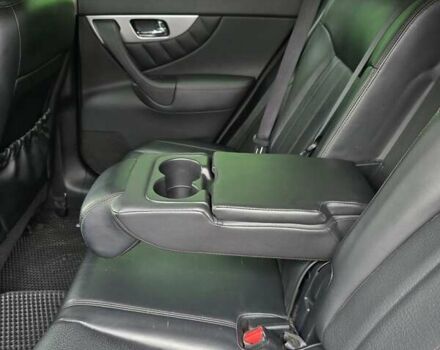 Черный Инфинити QX70, объемом двигателя 3.7 л и пробегом 186 тыс. км за 17800 $, фото 42 на Automoto.ua