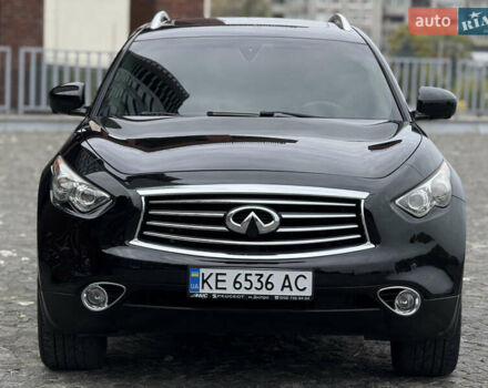 Черный Инфинити QX70, объемом двигателя 3.7 л и пробегом 131 тыс. км за 14299 $, фото 4 на Automoto.ua