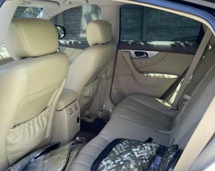 Черный Инфинити QX70, объемом двигателя 3.7 л и пробегом 86 тыс. км за 17000 $, фото 3 на Automoto.ua