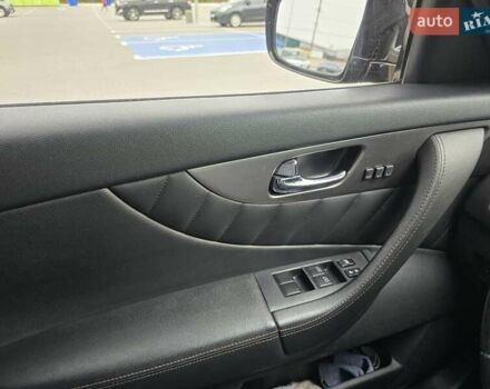 Черный Инфинити QX70, объемом двигателя 3.7 л и пробегом 186 тыс. км за 17800 $, фото 34 на Automoto.ua