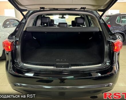 Черный Инфинити QX70, объемом двигателя 3 л и пробегом 219 тыс. км за 15500 $, фото 2 на Automoto.ua