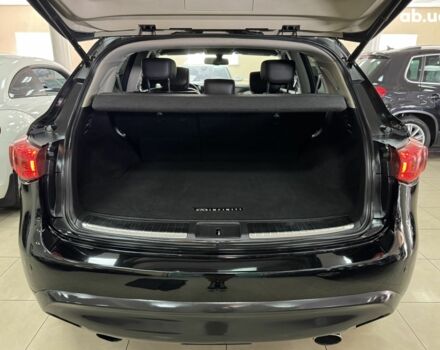 Черный Инфинити QX70, объемом двигателя 0 л и пробегом 219 тыс. км за 15500 $, фото 2 на Automoto.ua