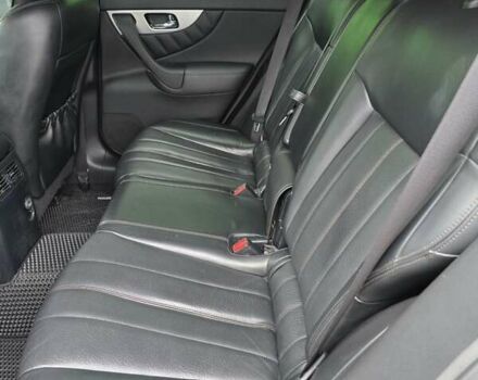 Черный Инфинити QX70, объемом двигателя 3.7 л и пробегом 186 тыс. км за 17800 $, фото 73 на Automoto.ua