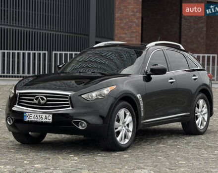 Черный Инфинити QX70, объемом двигателя 3.7 л и пробегом 131 тыс. км за 14299 $, фото 3 на Automoto.ua