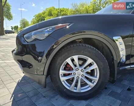 Черный Инфинити QX70, объемом двигателя 3.7 л и пробегом 186 тыс. км за 17800 $, фото 20 на Automoto.ua