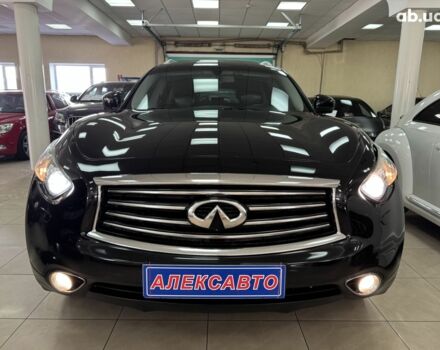 Черный Инфинити QX70, объемом двигателя 0 л и пробегом 219 тыс. км за 15500 $, фото 1 на Automoto.ua