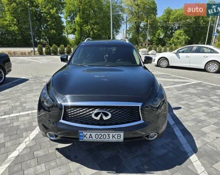 Черный Инфинити QX70, объемом двигателя 3.7 л и пробегом 186 тыс. км за 17800 $, фото 24 на Automoto.ua