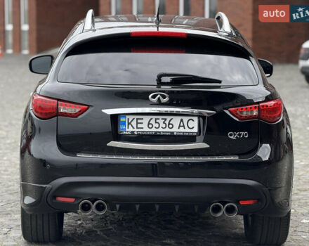 Черный Инфинити QX70, объемом двигателя 3.7 л и пробегом 131 тыс. км за 13599 $, фото 9 на Automoto.ua