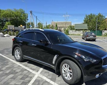 Черный Инфинити QX70, объемом двигателя 3.7 л и пробегом 186 тыс. км за 17800 $, фото 4 на Automoto.ua