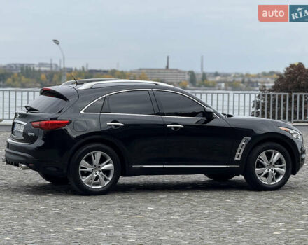 Черный Инфинити QX70, объемом двигателя 3.7 л и пробегом 131 тыс. км за 14299 $, фото 7 на Automoto.ua