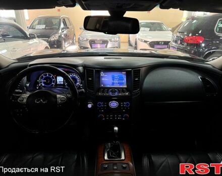 Черный Инфинити QX70, объемом двигателя 3 л и пробегом 219 тыс. км за 15500 $, фото 7 на Automoto.ua