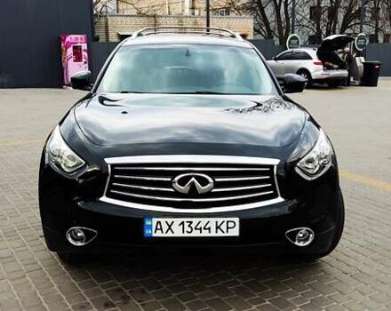 Черный Инфинити QX70, объемом двигателя 3.7 л и пробегом 192 тыс. км за 15500 $, фото 3 на Automoto.ua