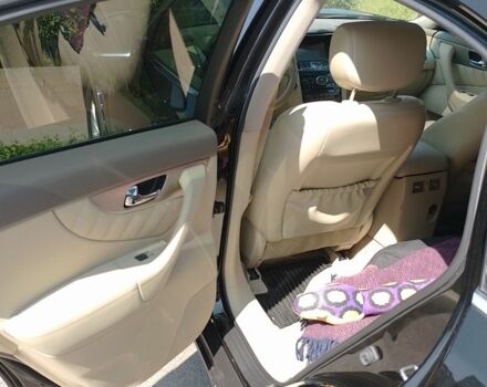 Черный Инфинити QX70, объемом двигателя 3.7 л и пробегом 172 тыс. км за 14279 $, фото 3 на Automoto.ua