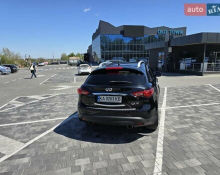 Черный Инфинити QX70, объемом двигателя 3.7 л и пробегом 186 тыс. км за 17800 $, фото 5 на Automoto.ua