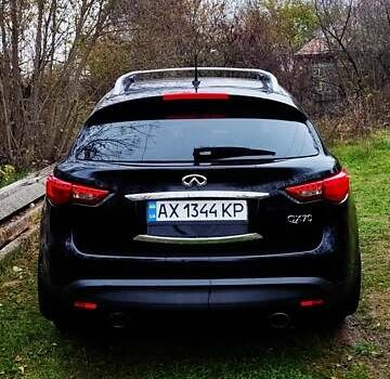 Черный Инфинити QX70, объемом двигателя 3.7 л и пробегом 192 тыс. км за 15500 $, фото 8 на Automoto.ua