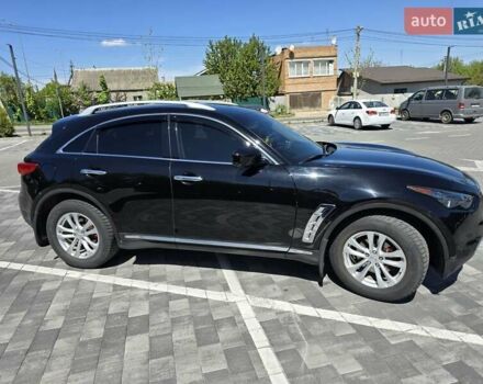 Черный Инфинити QX70, объемом двигателя 3.7 л и пробегом 186 тыс. км за 17800 $, фото 3 на Automoto.ua