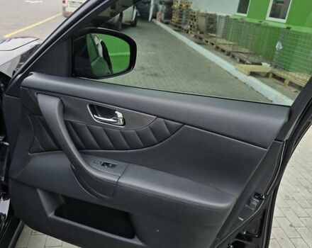 Черный Инфинити QX70, объемом двигателя 3.7 л и пробегом 186 тыс. км за 17800 $, фото 84 на Automoto.ua