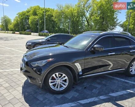 Черный Инфинити QX70, объемом двигателя 3.7 л и пробегом 186 тыс. км за 17800 $, фото 23 на Automoto.ua