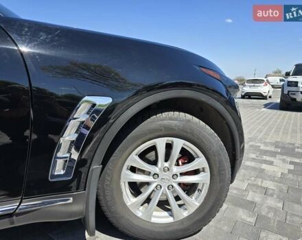 Черный Инфинити QX70, объемом двигателя 3.7 л и пробегом 186 тыс. км за 17800 $, фото 17 на Automoto.ua