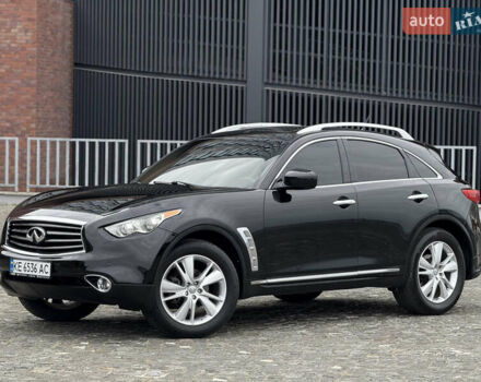 Черный Инфинити QX70, объемом двигателя 3.7 л и пробегом 131 тыс. км за 13599 $, фото 2 на Automoto.ua