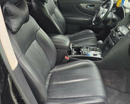 Черный Инфинити QX70, объемом двигателя 3.7 л и пробегом 186 тыс. км за 17800 $, фото 48 на Automoto.ua