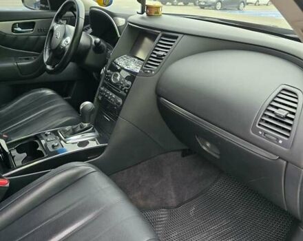 Черный Инфинити QX70, объемом двигателя 3.7 л и пробегом 186 тыс. км за 17800 $, фото 85 на Automoto.ua