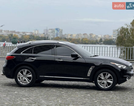 Черный Инфинити QX70, объемом двигателя 3.7 л и пробегом 131 тыс. км за 13599 $, фото 6 на Automoto.ua