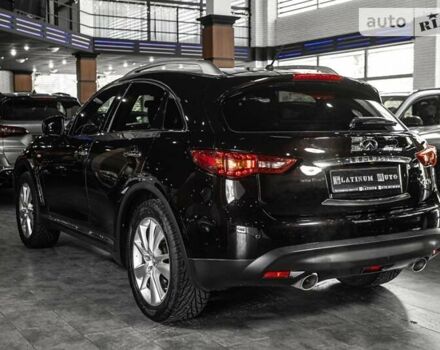 Чорний Інфініті QX70, об'ємом двигуна 3.7 л та пробігом 82 тис. км за 26900 $, фото 17 на Automoto.ua