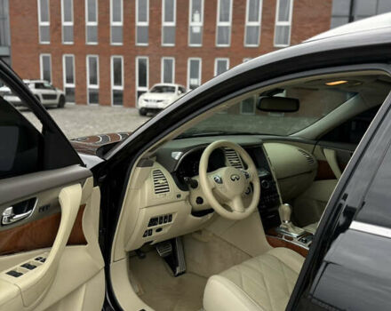 Черный Инфинити QX70, объемом двигателя 3.7 л и пробегом 131 тыс. км за 13599 $, фото 14 на Automoto.ua