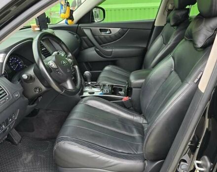 Черный Инфинити QX70, объемом двигателя 3.7 л и пробегом 186 тыс. км за 17800 $, фото 29 на Automoto.ua