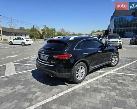 Черный Инфинити QX70, объемом двигателя 3.7 л и пробегом 186 тыс. км за 17800 $, фото 1 на Automoto.ua