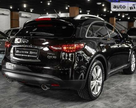 Чорний Інфініті QX70, об'ємом двигуна 3.7 л та пробігом 82 тис. км за 26900 $, фото 6 на Automoto.ua