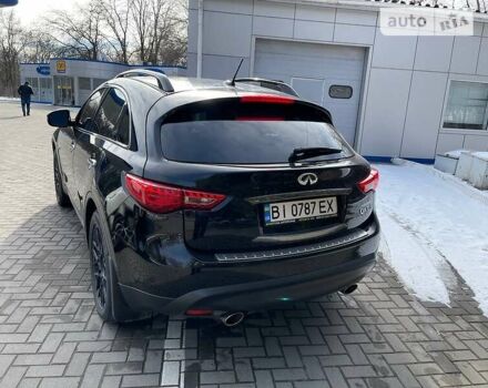 Чорний Інфініті QX70, об'ємом двигуна 3.7 л та пробігом 98 тис. км за 22600 $, фото 8 на Automoto.ua