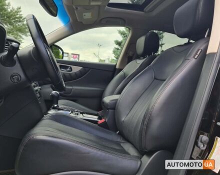 Черный Инфинити QX70, объемом двигателя 3.7 л и пробегом 80 тыс. км за 26499 $, фото 17 на Automoto.ua