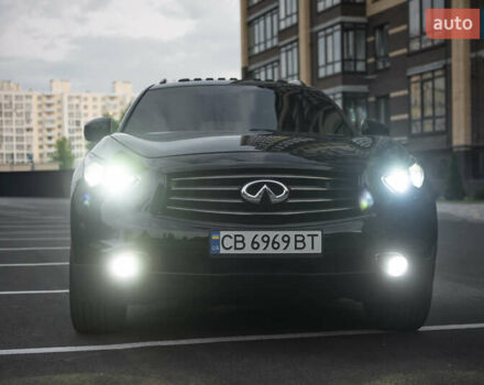 Черный Инфинити QX70, объемом двигателя 3.7 л и пробегом 124 тыс. км за 23000 $, фото 12 на Automoto.ua