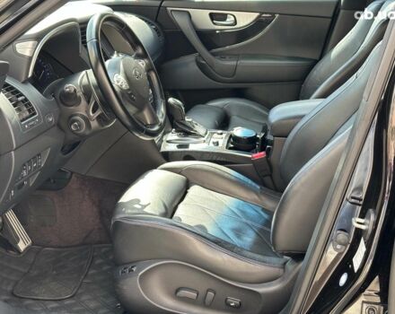 Чорний Інфініті QX70, об'ємом двигуна 3 л та пробігом 178 тис. км за 19990 $, фото 12 на Automoto.ua