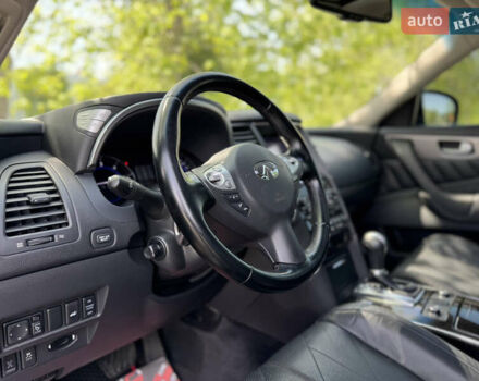 Черный Инфинити QX70, объемом двигателя 3 л и пробегом 215 тыс. км за 17500 $, фото 29 на Automoto.ua