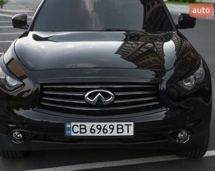 Черный Инфинити QX70, объемом двигателя 3.7 л и пробегом 124 тыс. км за 23000 $, фото 6 на Automoto.ua