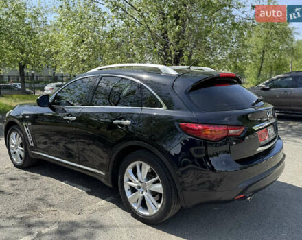 Черный Инфинити QX70, объемом двигателя 3 л и пробегом 215 тыс. км за 17500 $, фото 16 на Automoto.ua
