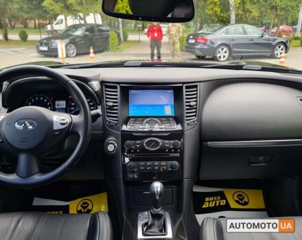 Черный Инфинити QX70, объемом двигателя 3.7 л и пробегом 80 тыс. км за 26499 $, фото 9 на Automoto.ua