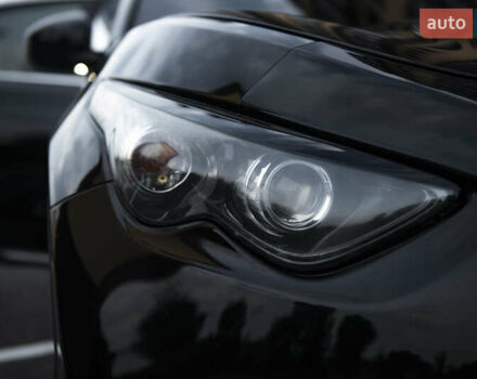 Черный Инфинити QX70, объемом двигателя 3.7 л и пробегом 114 тыс. км за 24999 $, фото 14 на Automoto.ua