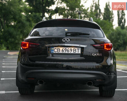 Черный Инфинити QX70, объемом двигателя 3.7 л и пробегом 124 тыс. км за 23000 $, фото 22 на Automoto.ua