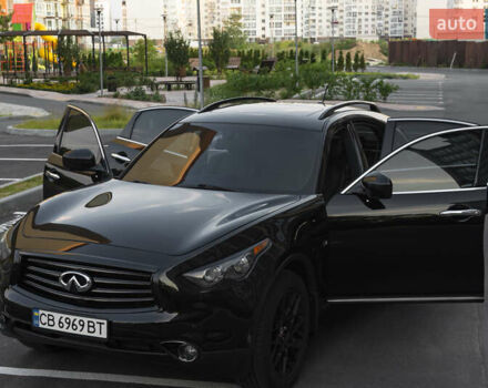 Черный Инфинити QX70, объемом двигателя 3.7 л и пробегом 114 тыс. км за 24999 $, фото 10 на Automoto.ua