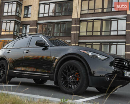 Черный Инфинити QX70, объемом двигателя 3.7 л и пробегом 124 тыс. км за 23000 $, фото 3 на Automoto.ua
